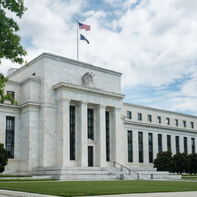 Powell`dan faiz açıklaması