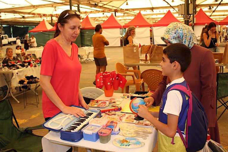 Karşıyaka’da yeniden kullanım kültürü yaygınlaşıyor