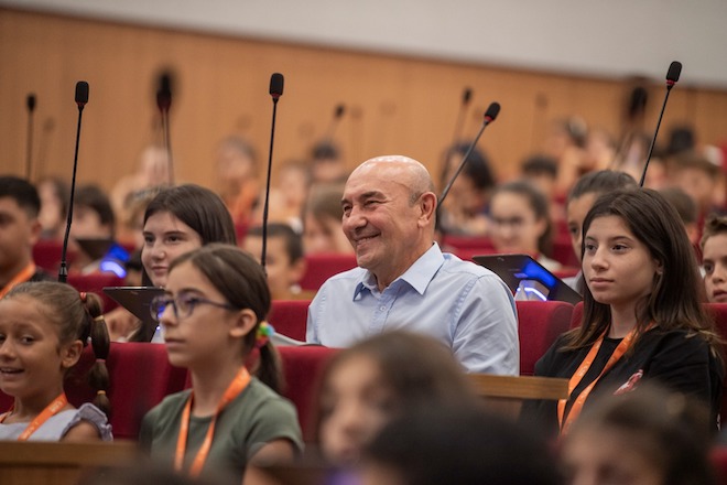 izmir büyükşehir belediyesi çocuklar