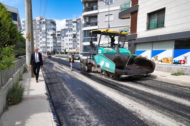 gaziemir belediyesi yol yenileme çalışması