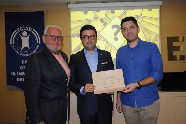 alp avni yelkenbiçer