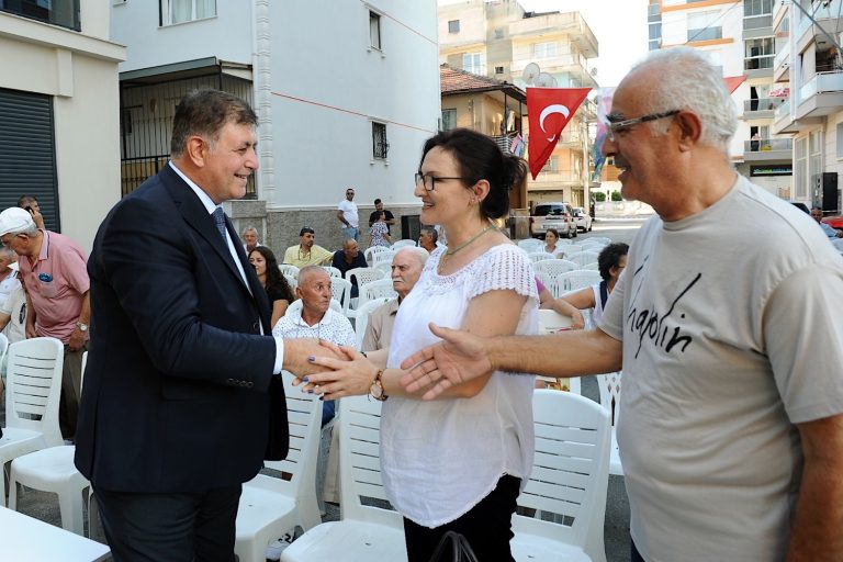 Karşıyaka’da vatandaşlar yönetim süreçlerine katılıyor