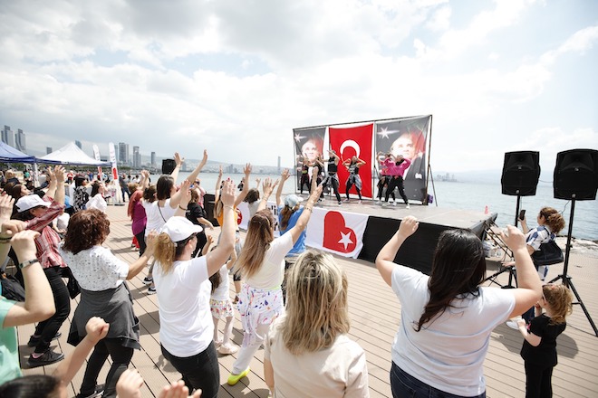Bayraklı’da hareketlilik var