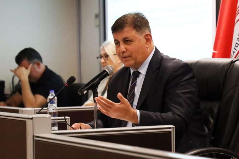 Karşıyaka’da 2 Milyar 495 milyonluk dev bütçe