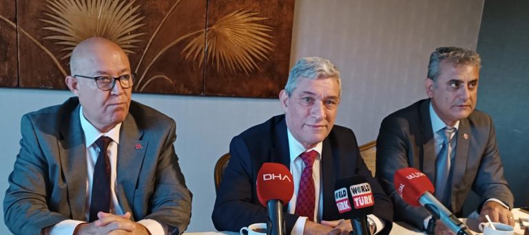 Vatan Partisi’nin İzmir adayı Serhan Bolluk oldu