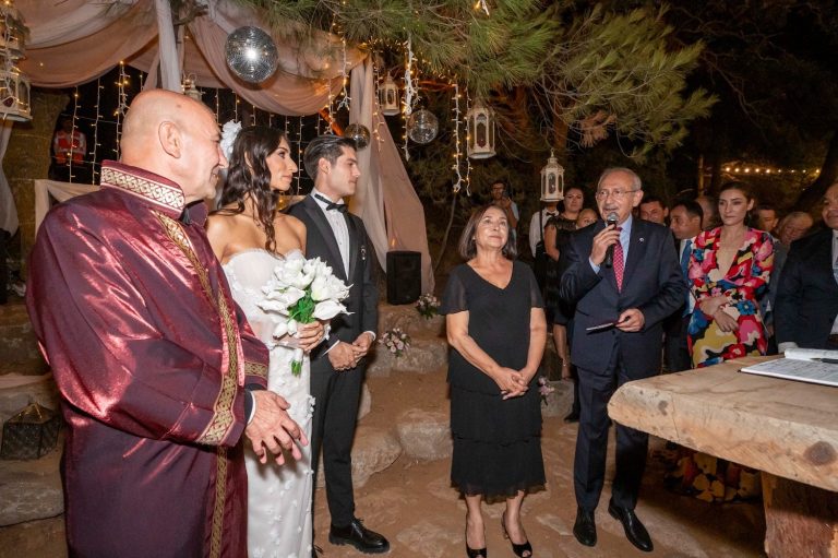 Duygu Soyer Çağan İzgi nikah