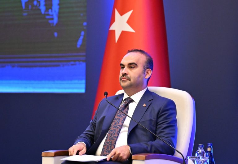Kacır: Hedefimiz, ülkemizi yeni yatırımlarla buluşturmak