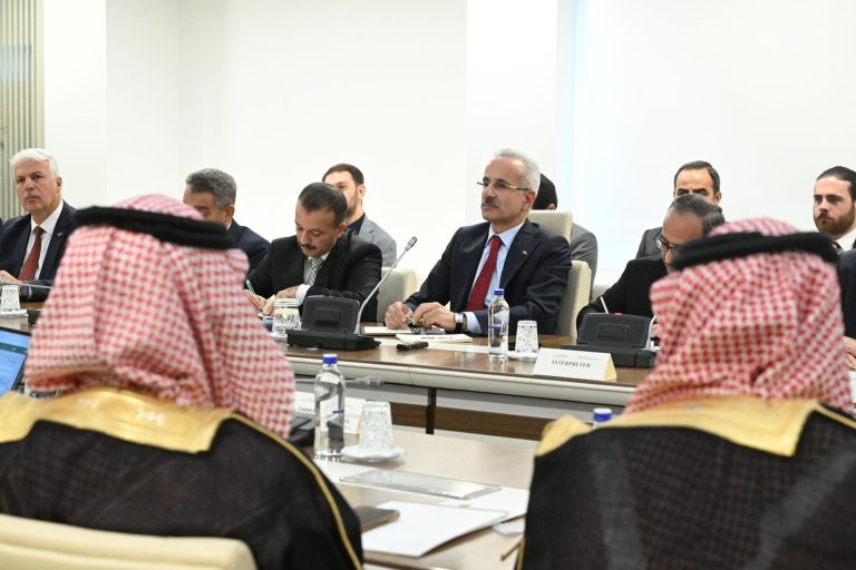 Bakan Uraloğlu: Suudi Arabistan ile ticaret hacmi 30 milyar dolara çıkarılmalı