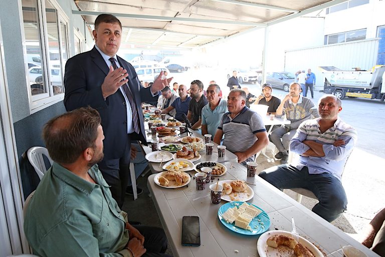 “Esnaf ekonomik ve sosyal hayatın olmazsa olmazıdır”