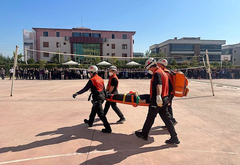 BUCAKUT’tan öğrencilere afet eğitimi