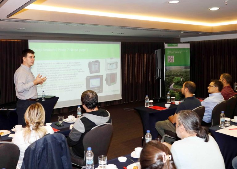 Schneider Electric’ten Kemalpaşalı sanayicilere ‘Enerjide Yeşil Dönüşüm’ semineri