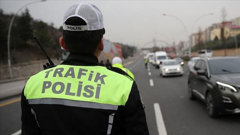 trafik polisi