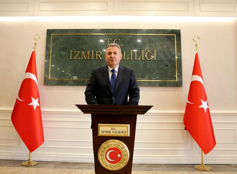 Vali Elban’dan 29 Ekim mesajı: Sarsılmaz bir devlet-millet birlikteliğiyle ilerlemeye devam edeceğiz