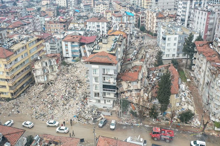 “Toplumda deprem bilinci oluşturulmalı”