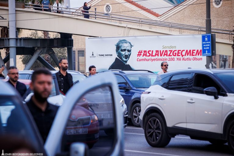 İzmir, Ata’sı için tek yürek oldu