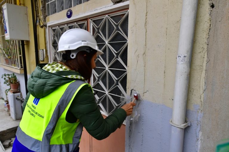 deprem için bina inceleme çalışması