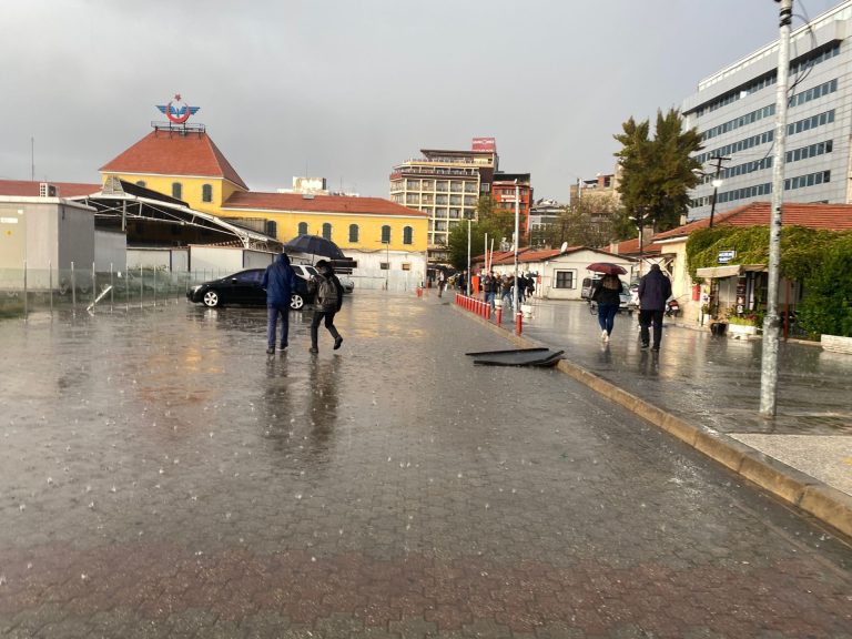 AFAD’tan İzmir’e fırtına uyarısı