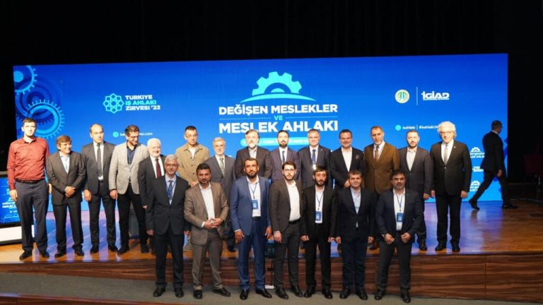 Meslekler için öncelik; iş ahlakı