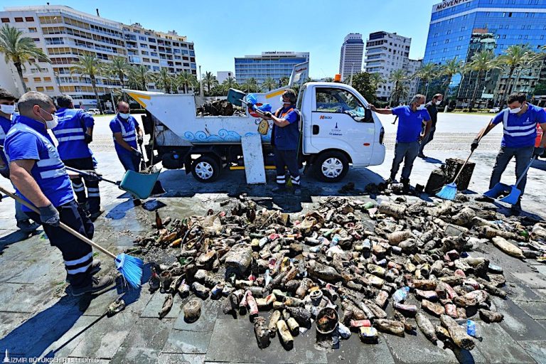 İzmir, “Plastik Atıksız Şehir” olma yolunda ilerliyor