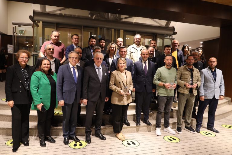 deri ihracatçıları ödüllerini aldı