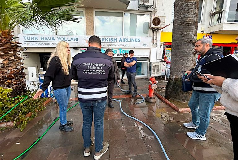 İzmir Büyükşehir’den afet mağdurlarına yardım eli