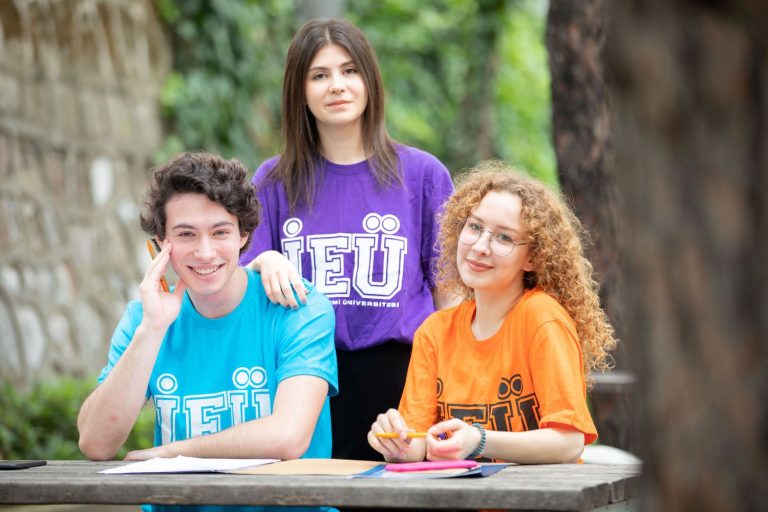 izmir ekonomi üniversitesi