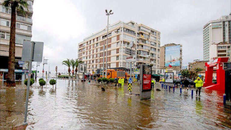 “İzmir dirençsiz bir kent”