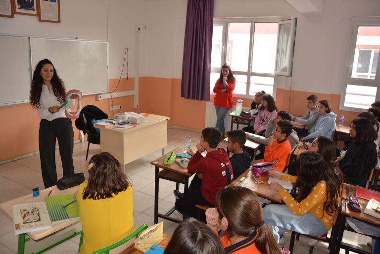 izdodan karaburunlu çocuklara diş eğitimi