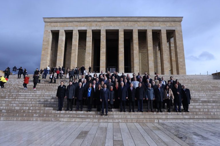 “İyi eğitilmiş iş gücü için eğitim reformuna ihtiyacımız var”