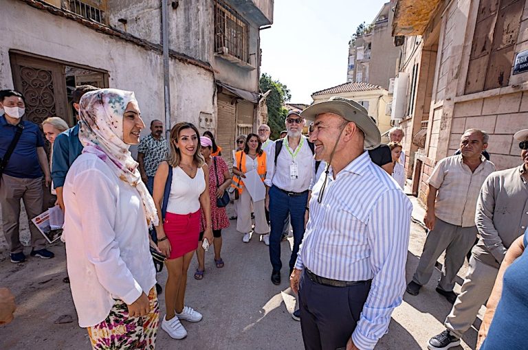 Sakin Mahalle programı 5 ödülü İzmir’e getirdi