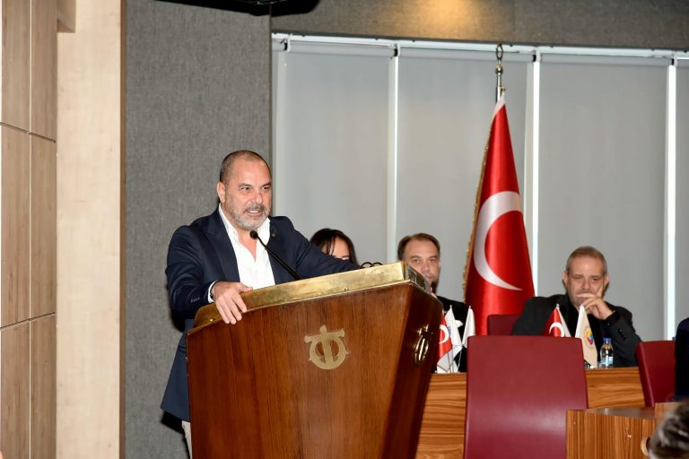 “Yunan adalarına vizesiz girilmeli”