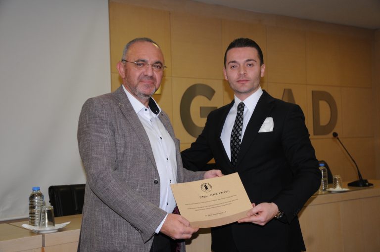 “İzmir’in güneş ve rüzgâr gücü, enerji haritasında önemli yere sahip”