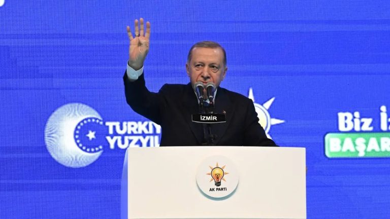 AK Parti’nin İzmir ilçe belediye başkan adayları açıklandı