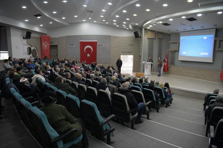 Bornova Belediyesi arıcılık eğitimleri başladı