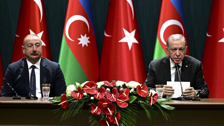 “Azerbaycan ile ticaret hedefimiz 15 milyon dolar”