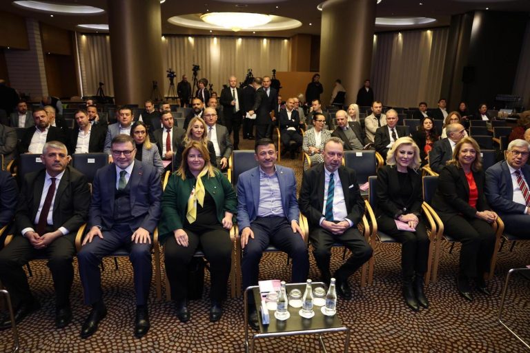İzmir 3 soruna çözüm bekliyor