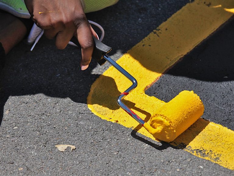 Melikgazi Belediyesi yol çizgi boyası satın alacak