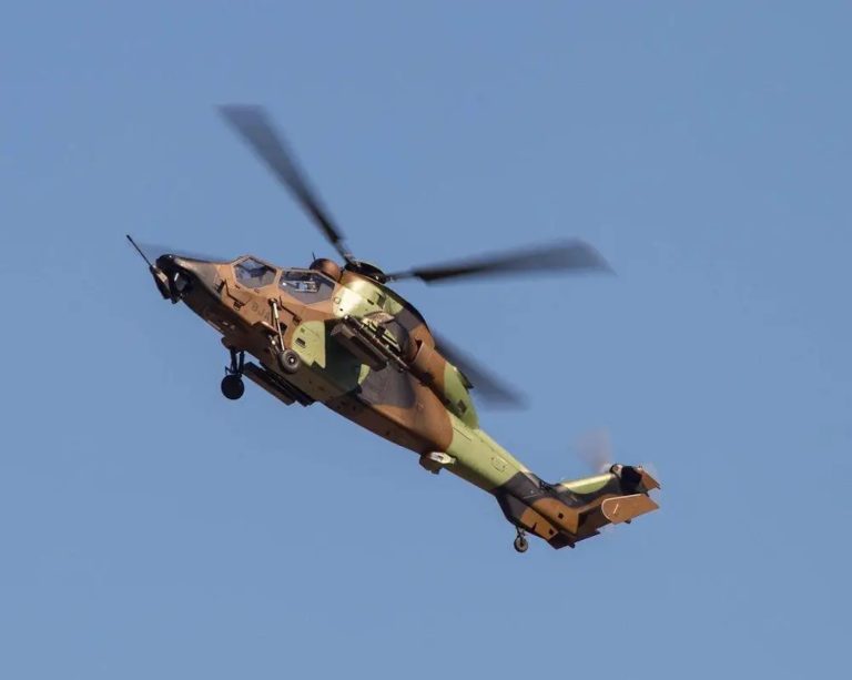 İzmir’de askeri helikopter zorunlu iniş yaptı: 1 yaralı