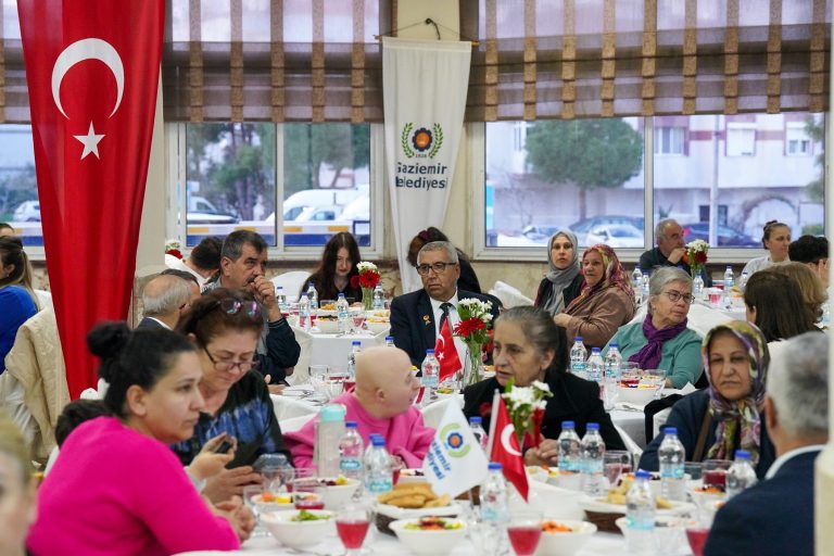 Gaziemir’de şehit aileleri ve gaziler iftarda buluştu