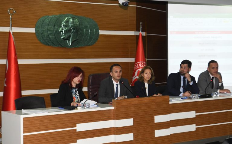 “Bornova’da en güzel hizmetleri hayata geçirmenin gayreti içinde olacağız”