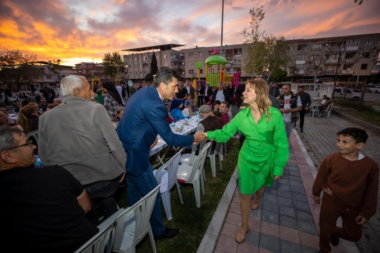 Başkan Mutlu Kadir Gecesi’nde vatandaşlarla buluştu