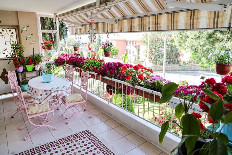 Karşıyaka’da en güzel balkon ve bahçeler yarışacak