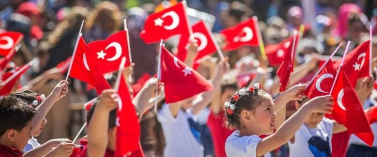 İzmir’de 23 Nisan coşkusu 