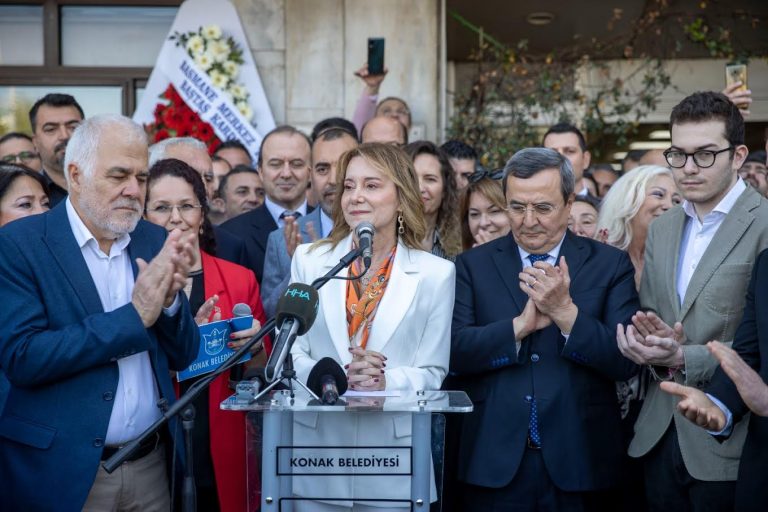 Konak’ta ‘Mutlu’ dönemi başladı  