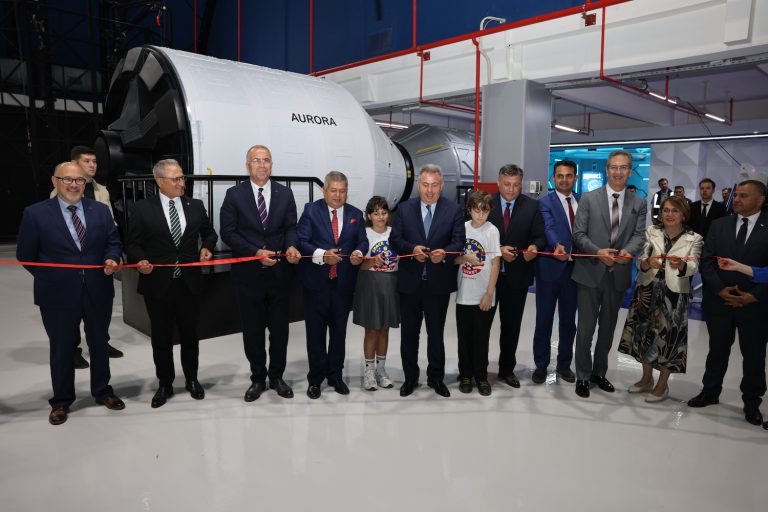 Aurora ile Mars’a insanlı uçuş eğitimleri başladı 