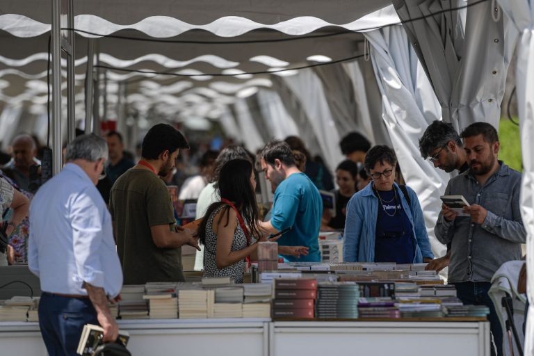 İZKİTAP Fest’e yoğun ilgi