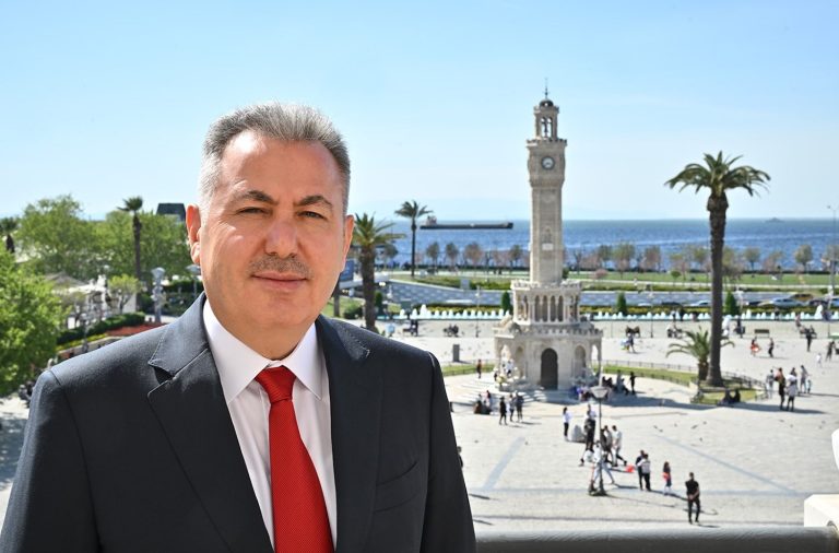 İzmir Valisi Elban: Kadın; yalnızca ailenin değil, toplumun da en güçlü dayanağıdır
