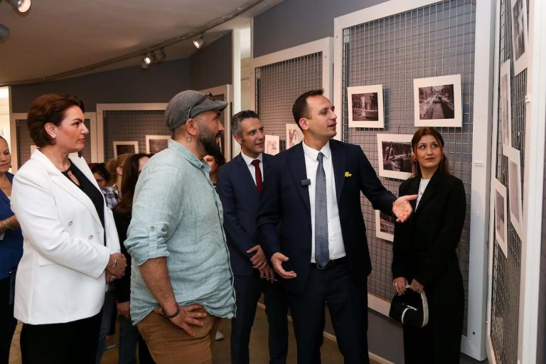 ‘İğne Deliğinden Bornova’ sergisine büyük ilgi