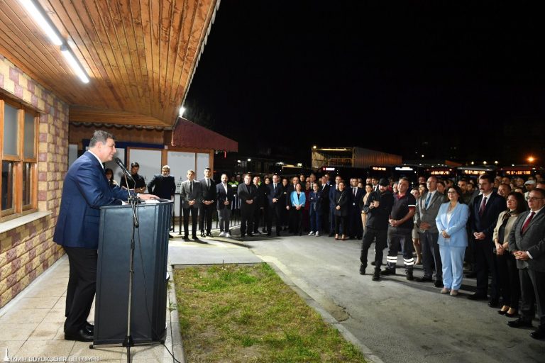 Başkan Tugay bayramlaşmaya ESHOT’da başladı