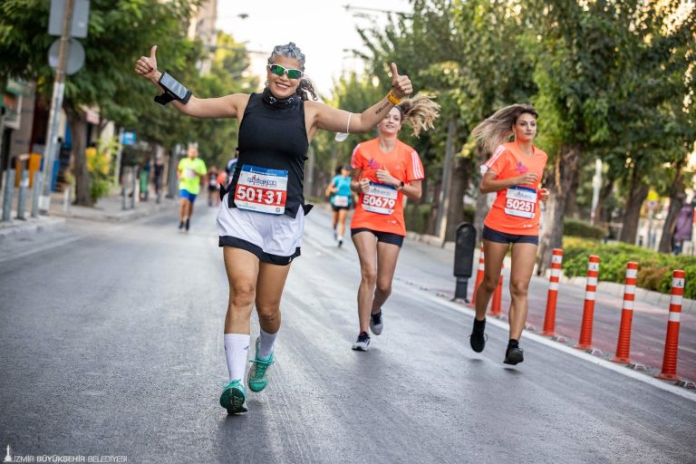 Toplu ulaşıma Maraton İzmir ayarı